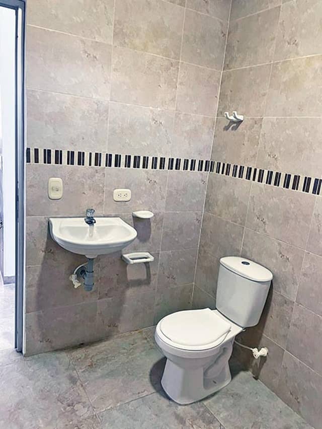 Casa en Venta en Parnaso, Barrancabermeja de 3 plantas con garaje con REF 1476